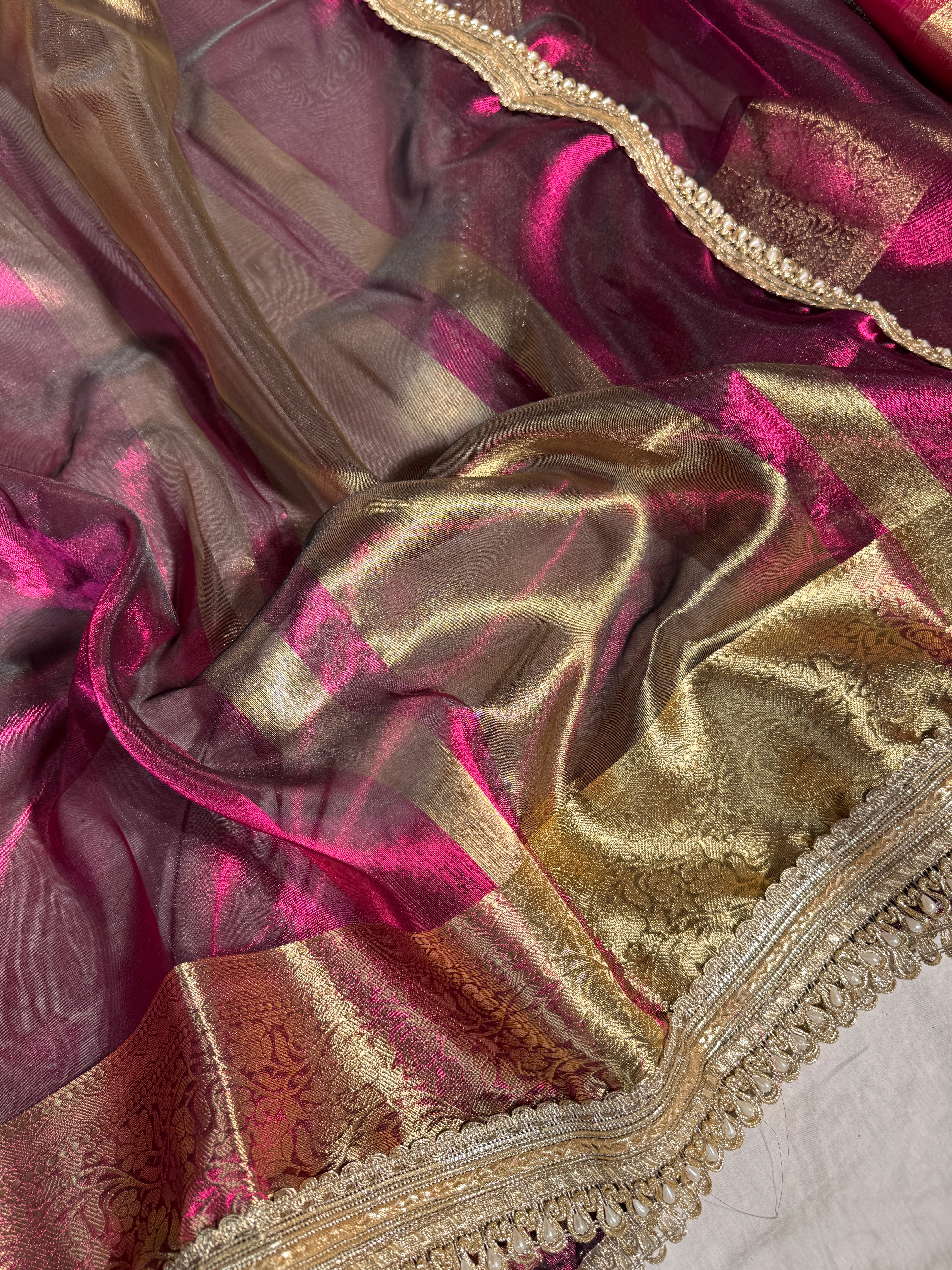 Metallic Magenta Premium Tissue Silk Moti Lace Attached Banarasi Saree