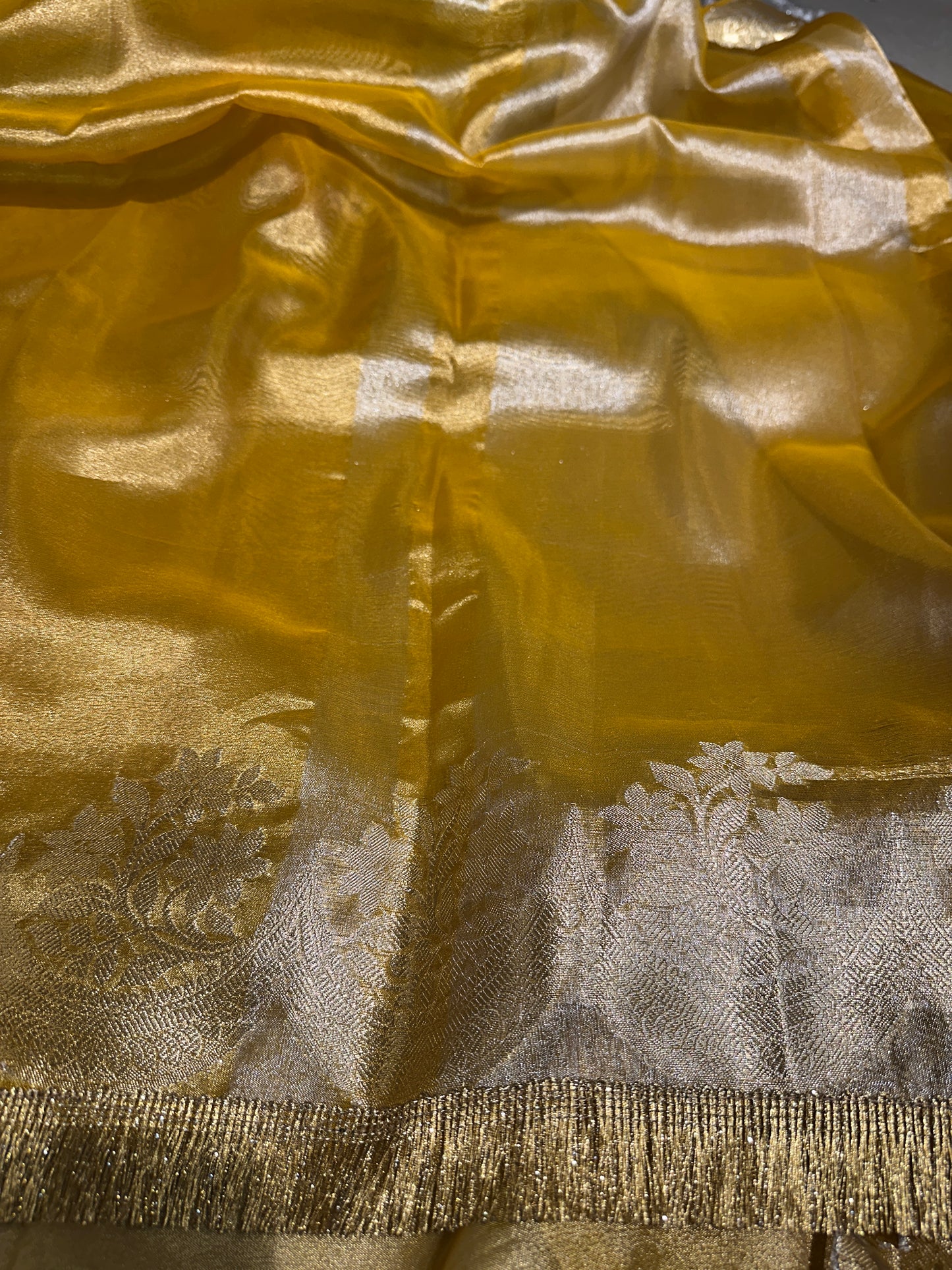 Beautiful Banarasi Bridal Tissue Silk Saree With Lace Work