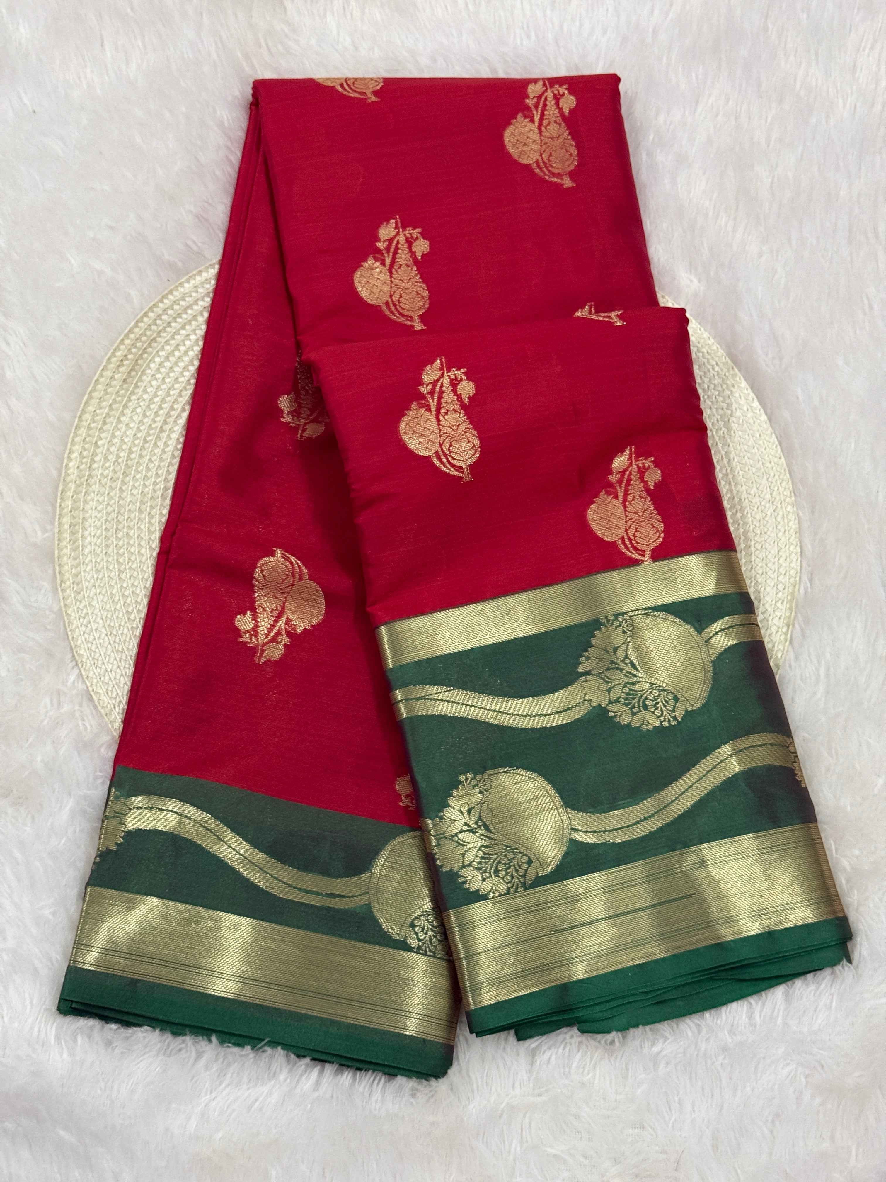 Premium Kanjeevaram Soft Silk Banarasi Saree with Rich Pallu