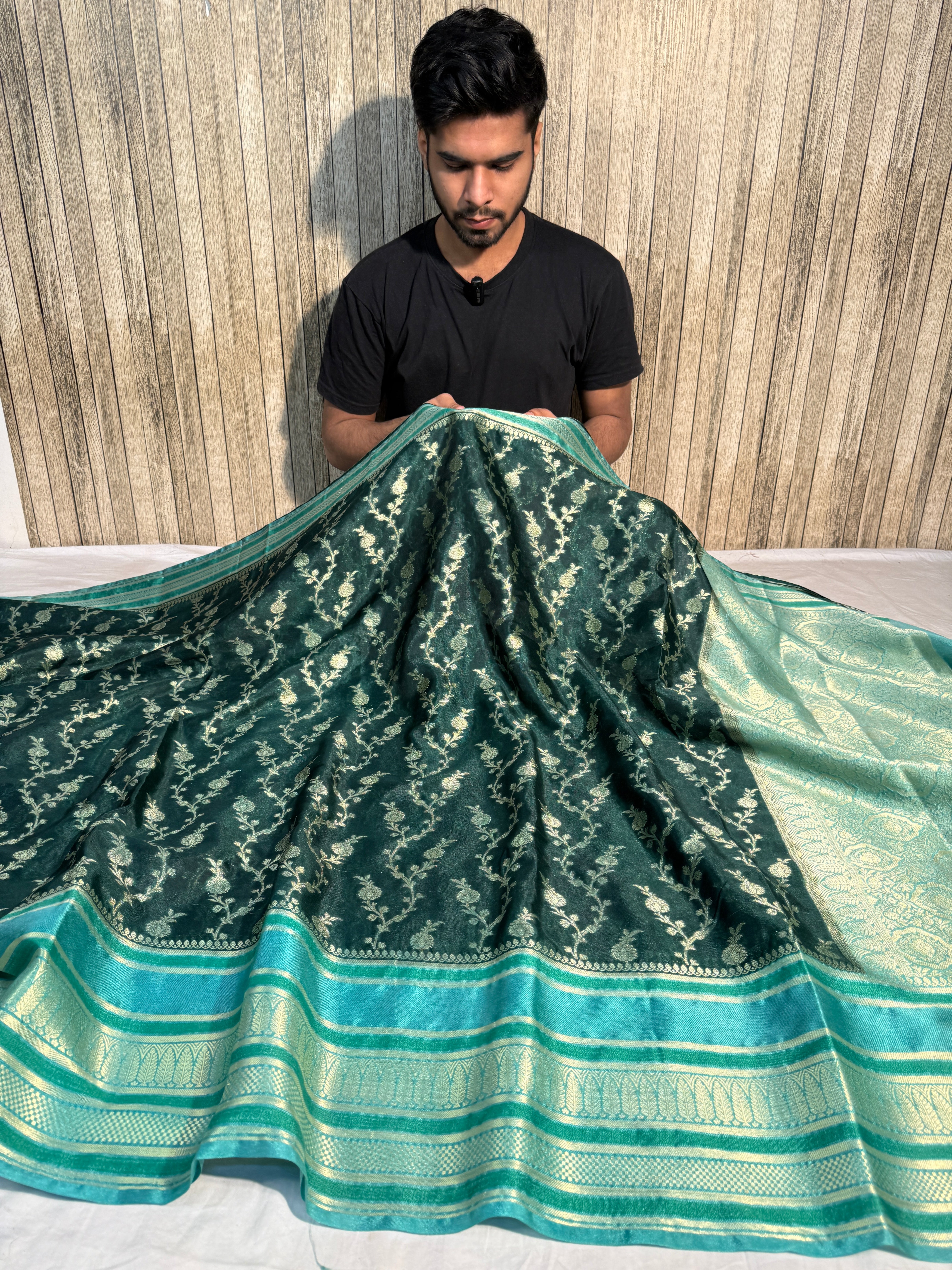 Contrast Bottlegreen Premium Soft Banarasi Chiniya Silk Saree