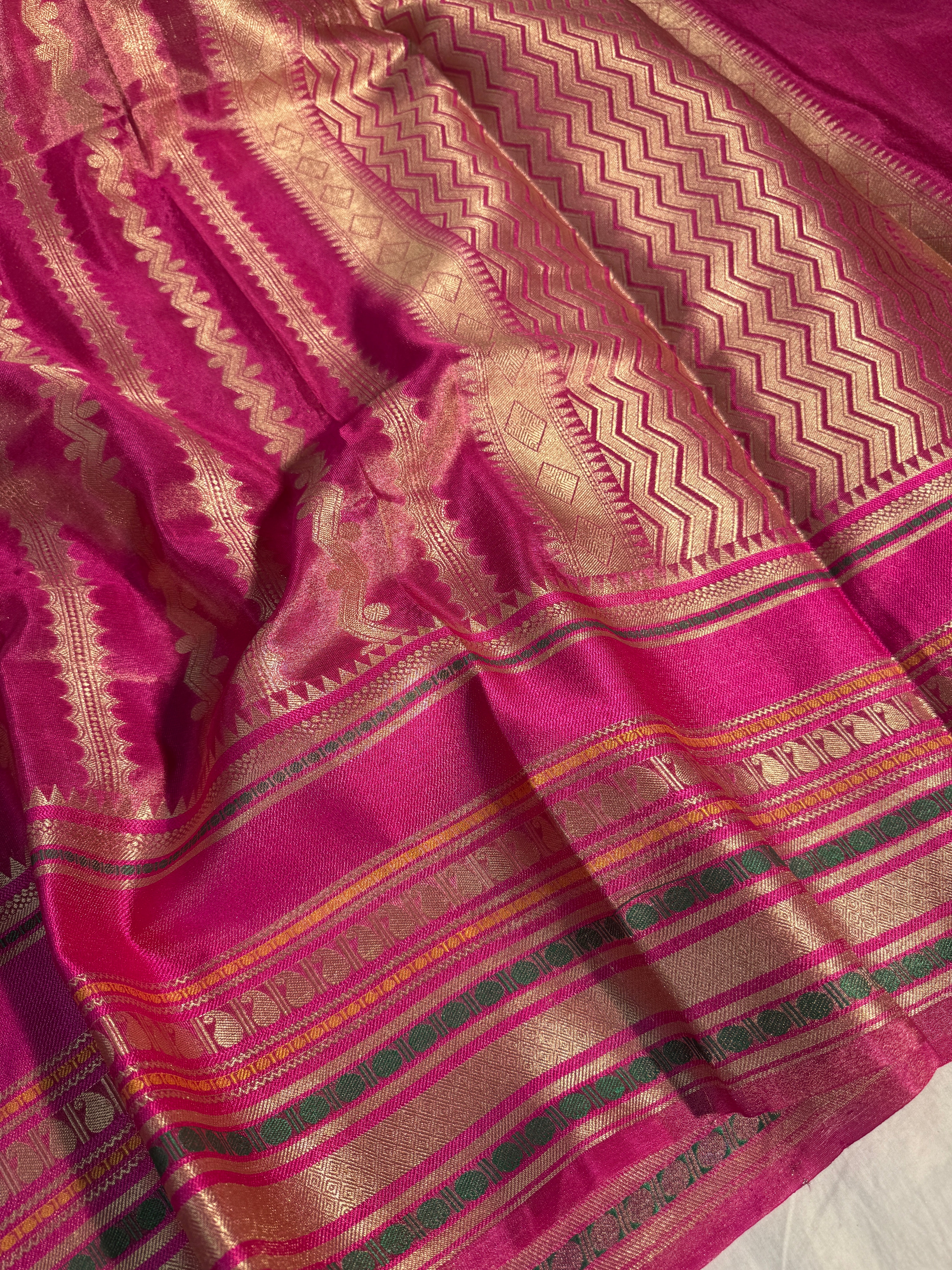 Metallic Rani Pink Premium Breathable Tissue Silk Banarasi Saree