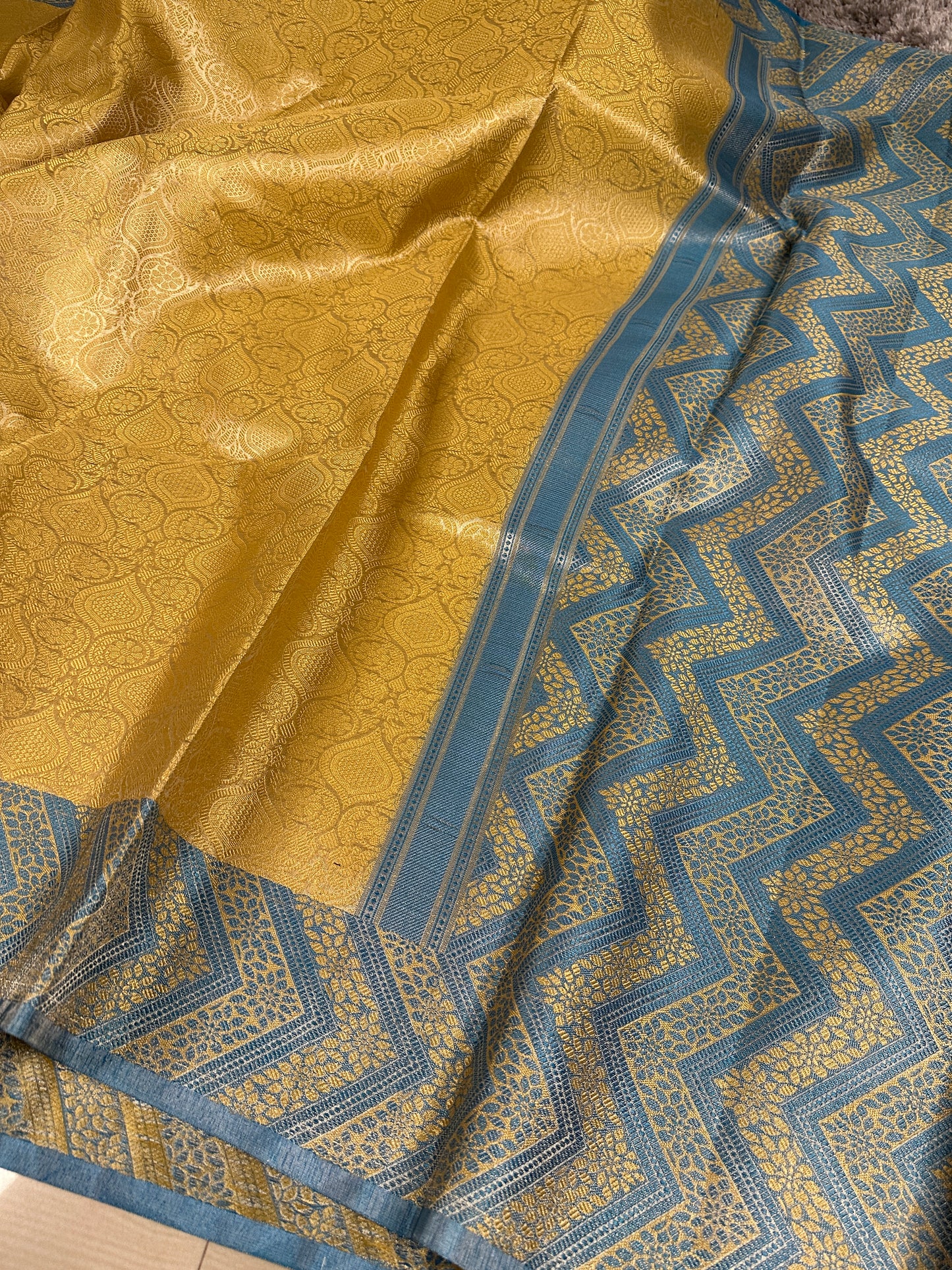 Beautiful Celebrity Inspired Bridal Tissue Banarasi Saree