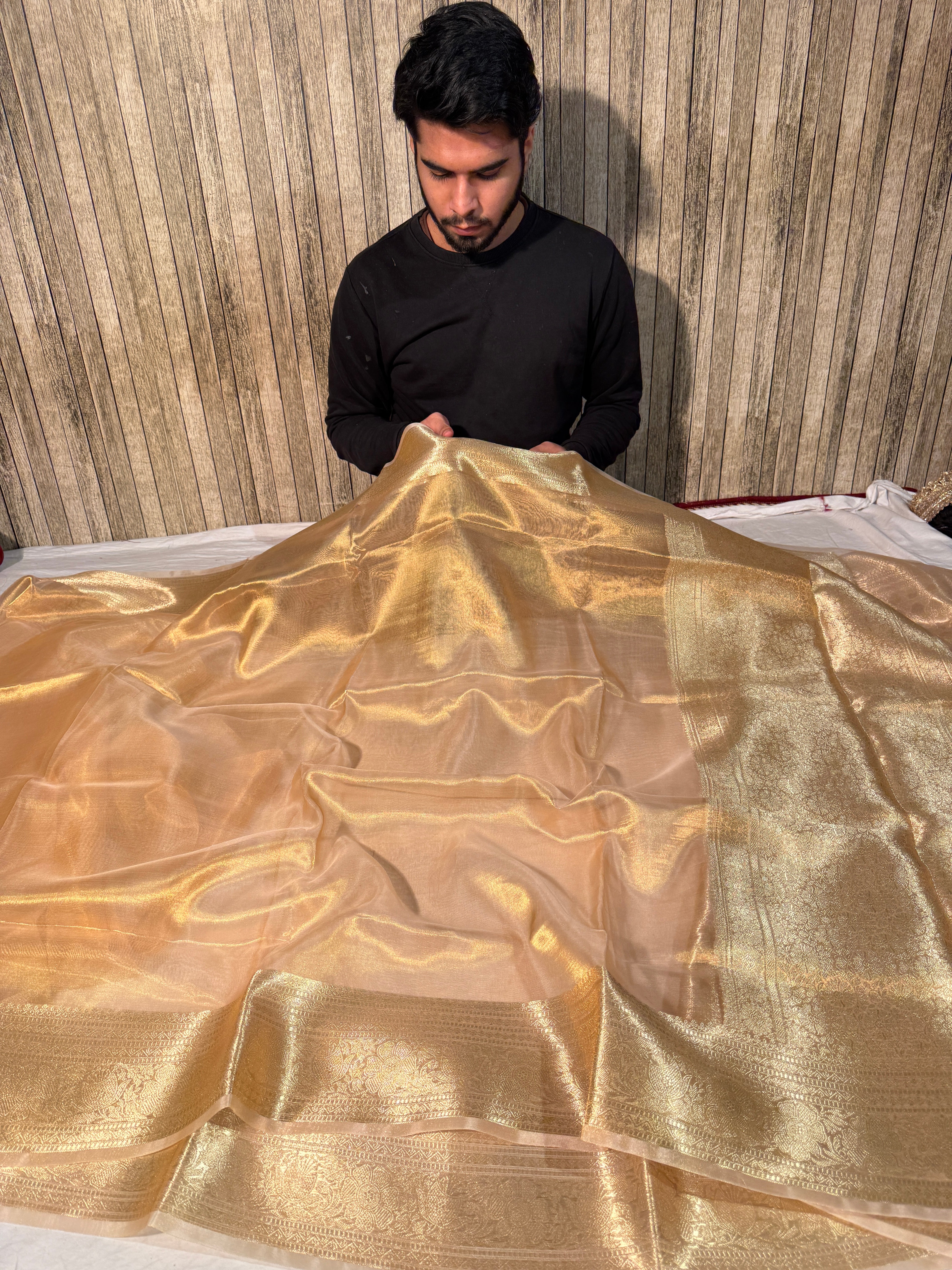 Metallic Gold Pure Tissue Silk Banarasi Saree with Traditional Weave Borders