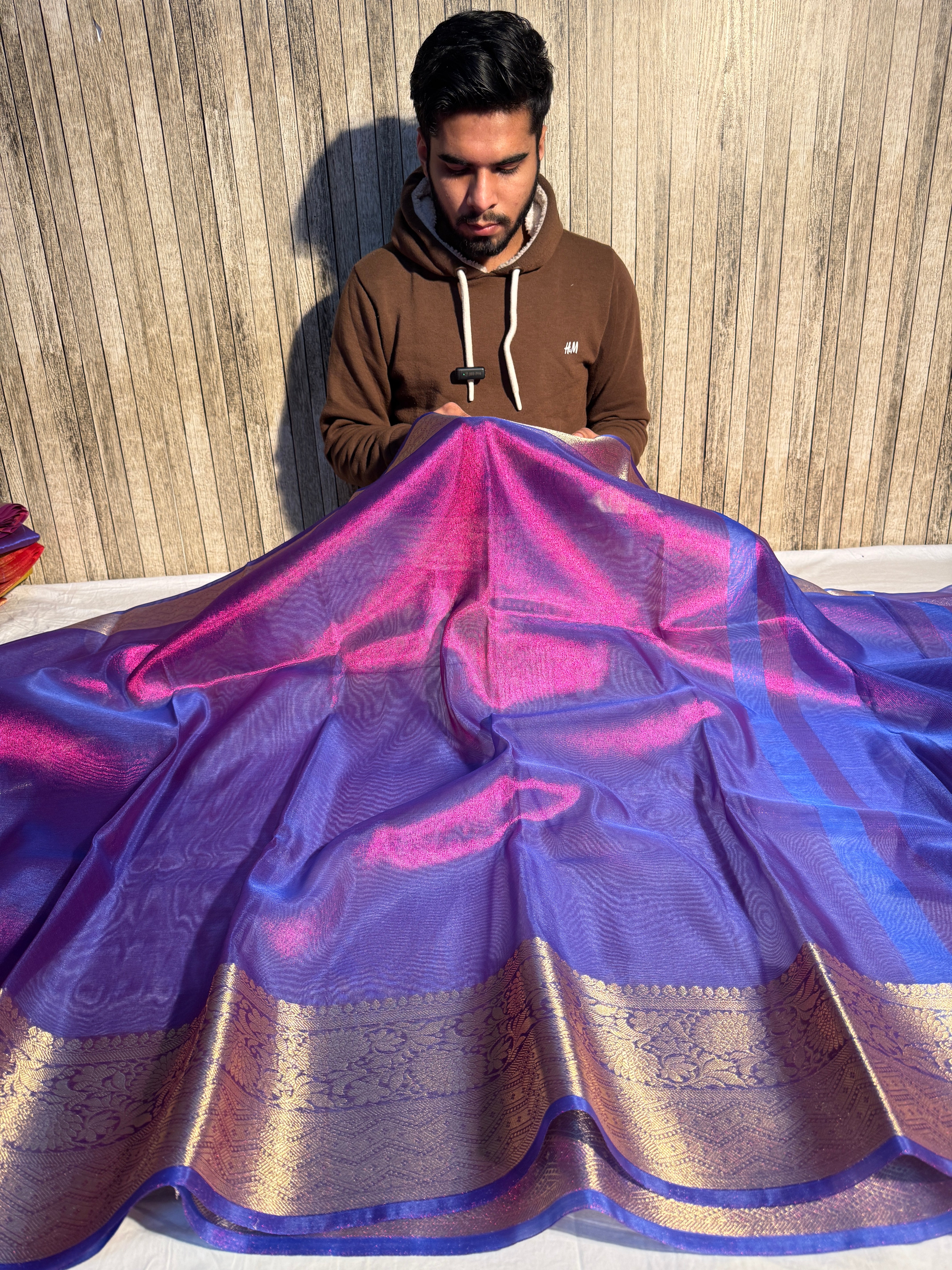 Dual Shaded Baigani Soft Tissue Silk Banarasi Saree