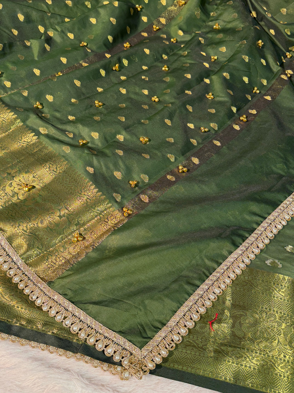 Viral Ghungroo Handwork Mehendi Green Shade Premium Katan Silk Banarasi Saree