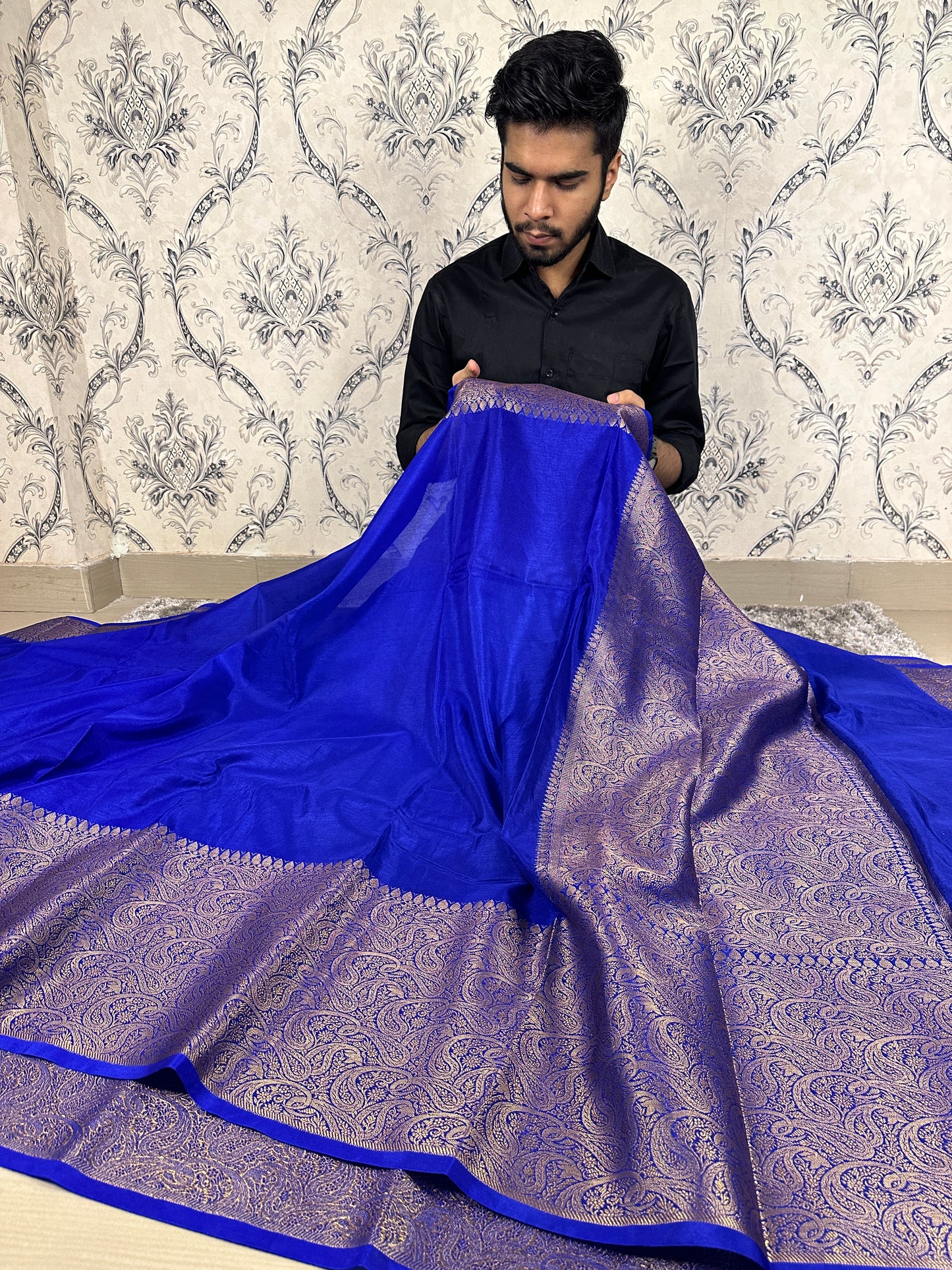 Exclusive Royal Blue Soft Kaath Bandh Weave Warm Silk Banarasi Saree