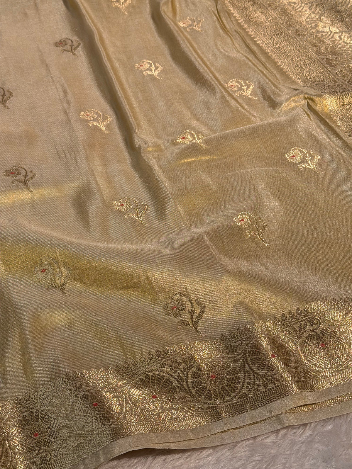 Rare Ivory Premium Breathable Tissue Silk Meenakari Weave Banarasi Saree