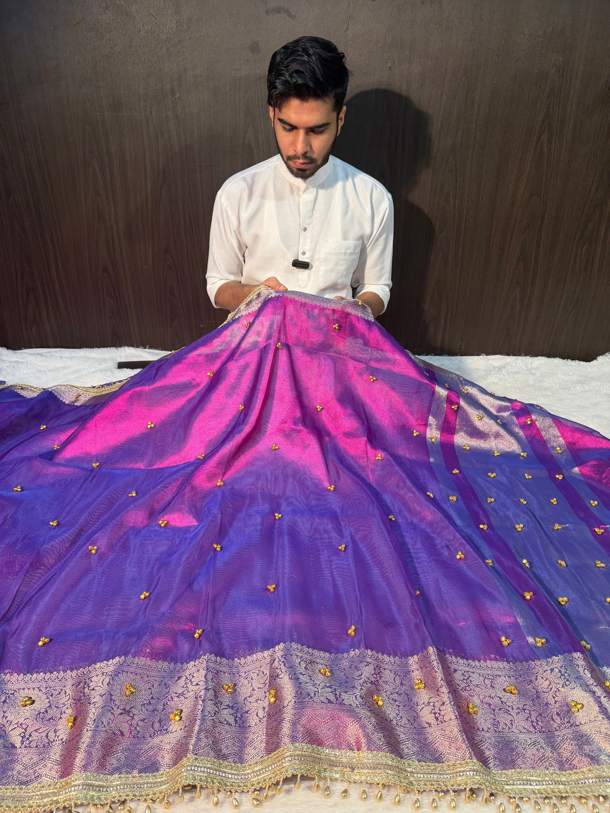 Viral Ghungroo Handwork Metallic Baigani Premium Tissue Silk Banarasi Saree