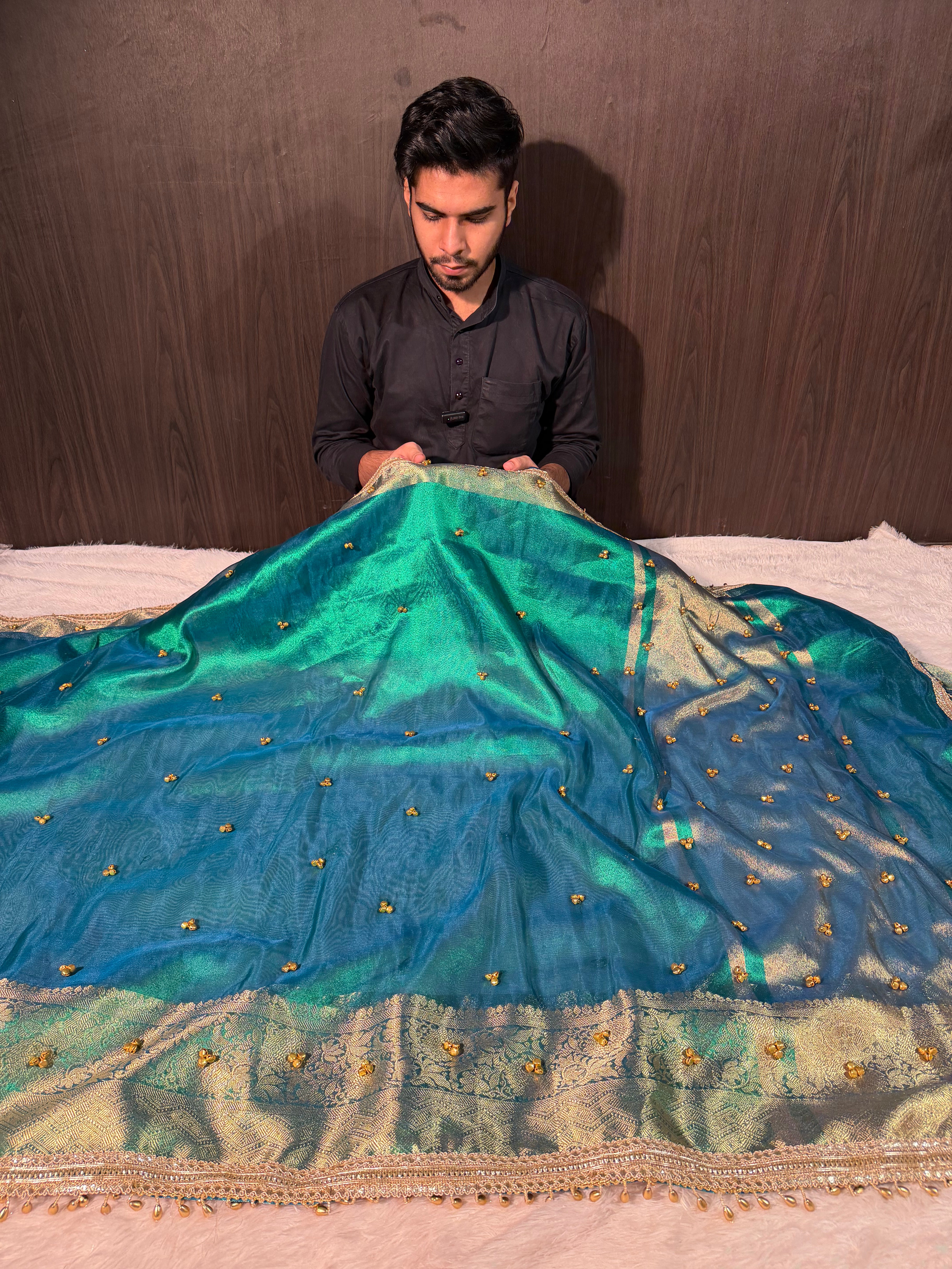 Viral Ghungroo Handwork Metallic Sapphire Green Premium Tissue Silk Banarasi Saree