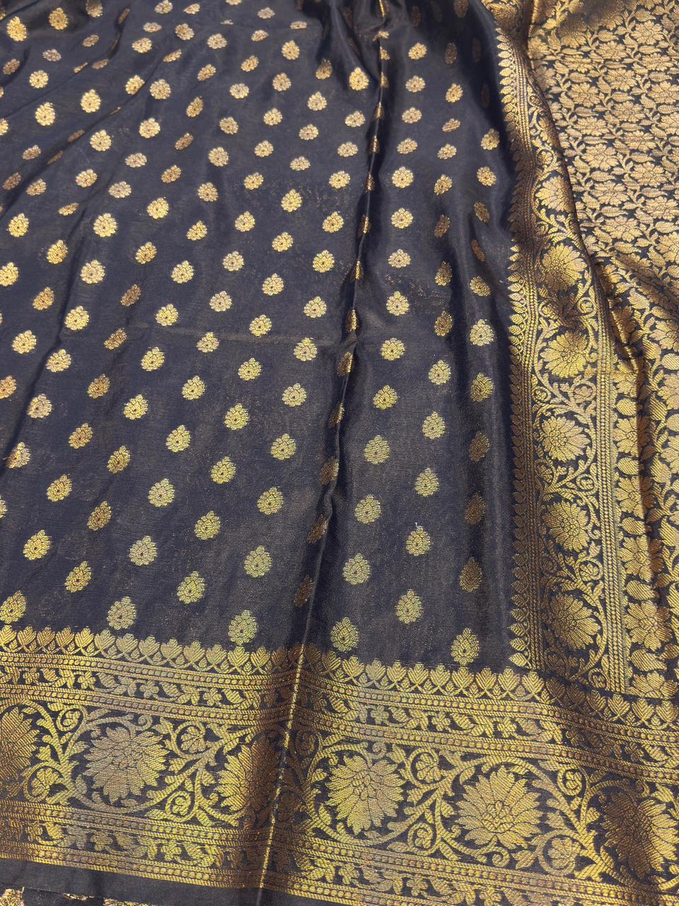 Exclusive Black Bridal Soft Kaath Bandh Weave Warm Silk Banarasi Saree