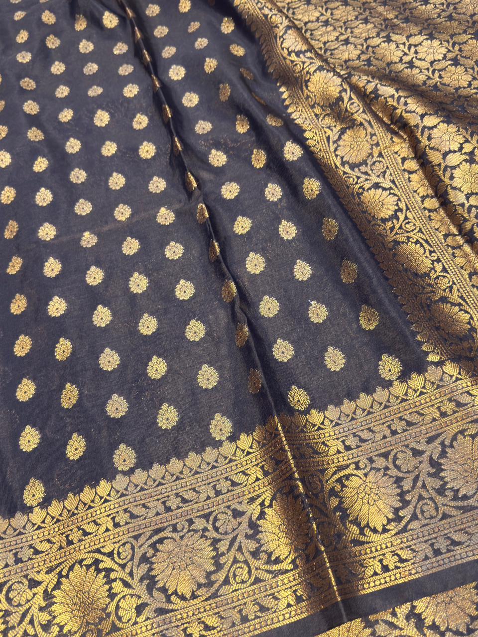 Exclusive Black Bridal Soft Kaath Bandh Weave Warm Silk Banarasi Saree