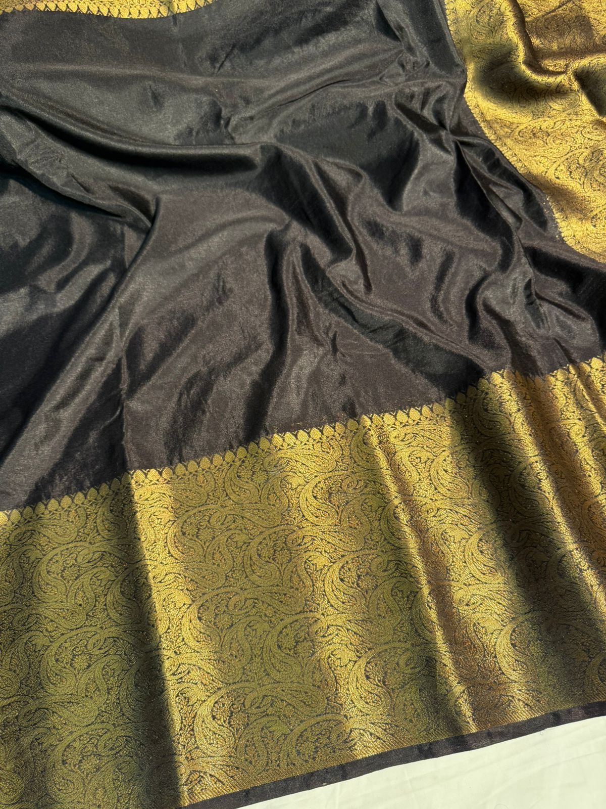 Black Kaath Bandh Chiniya Silk Saree with Traditional Border