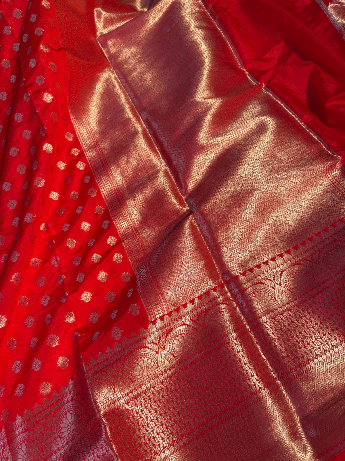 Bridal Red Premium Chiniya Silk Zari Buti Weave Banarasi Saree