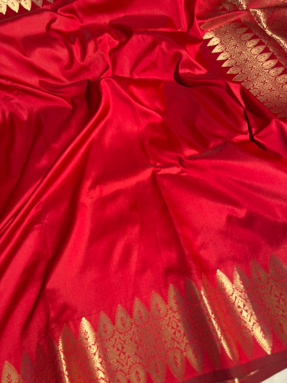 Beautiful Maroon Premium Chiniya Katan Silk Saree