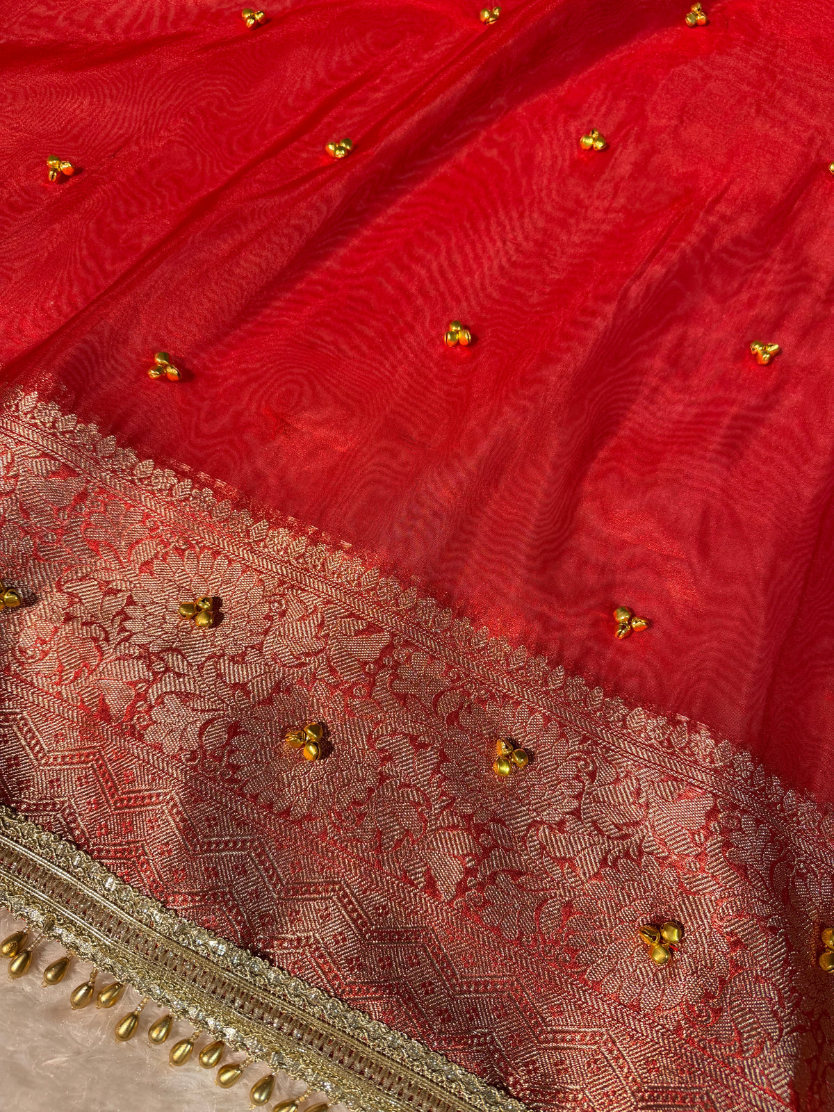 Viral Ghungroo Handwork Bridal Red Premium Tissue Silk Banarasi Saree