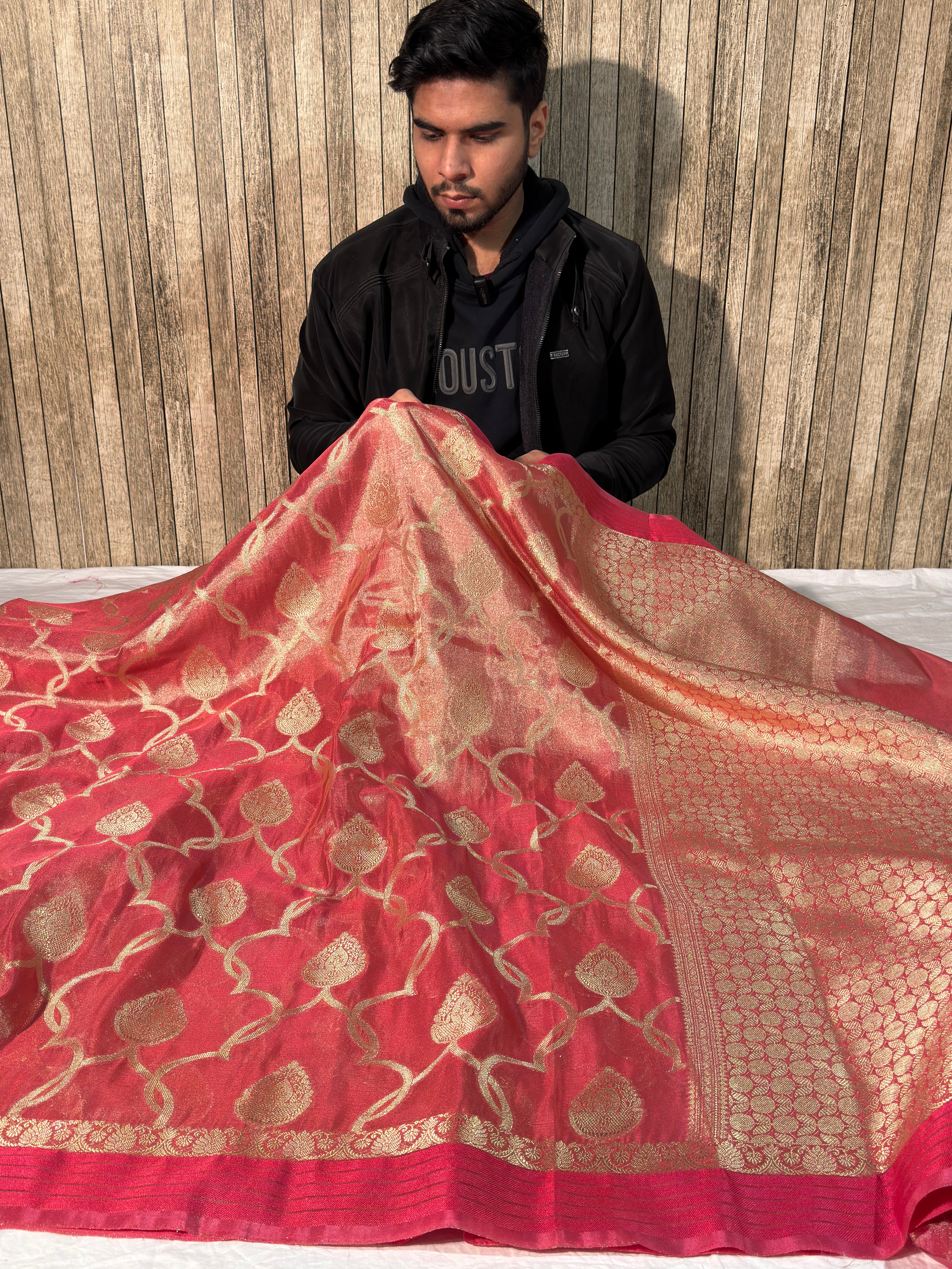 Metallic Pink Premium Breathable Tissue Silk Banarasi Saree