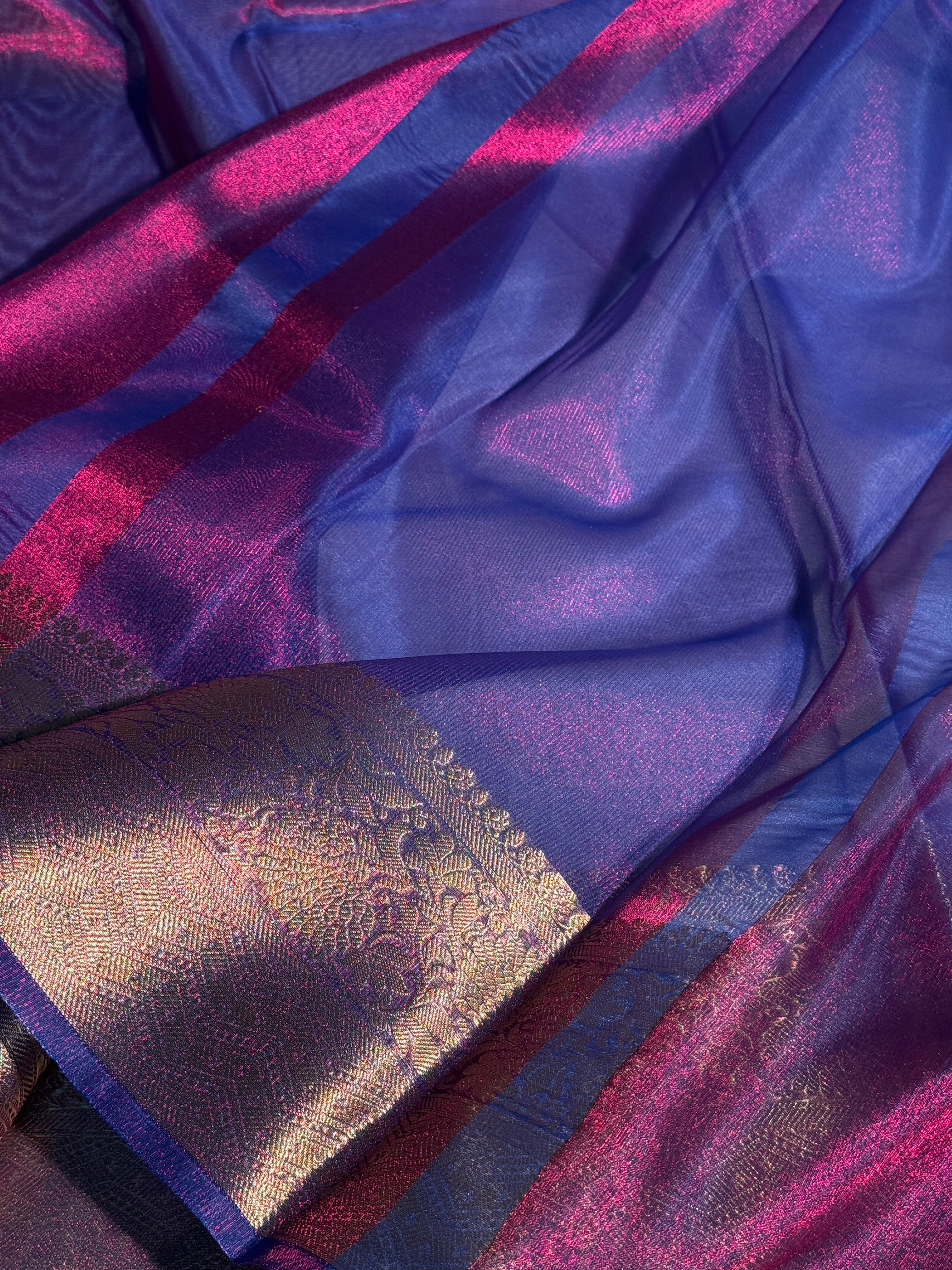 Dual Shaded Baigani Soft Tissue Silk Banarasi Saree