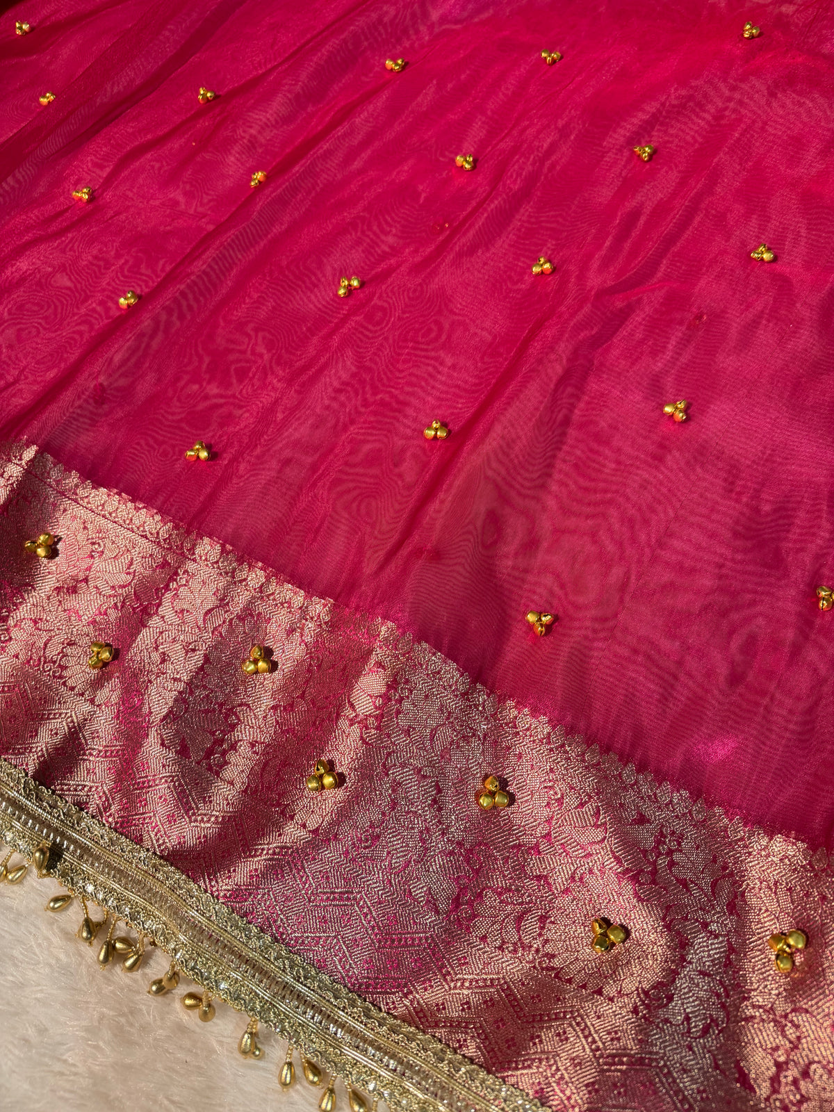 Viral Ghungroo Handwork Bridal Rani Pink Premium Tissue Silk Banarasi Saree