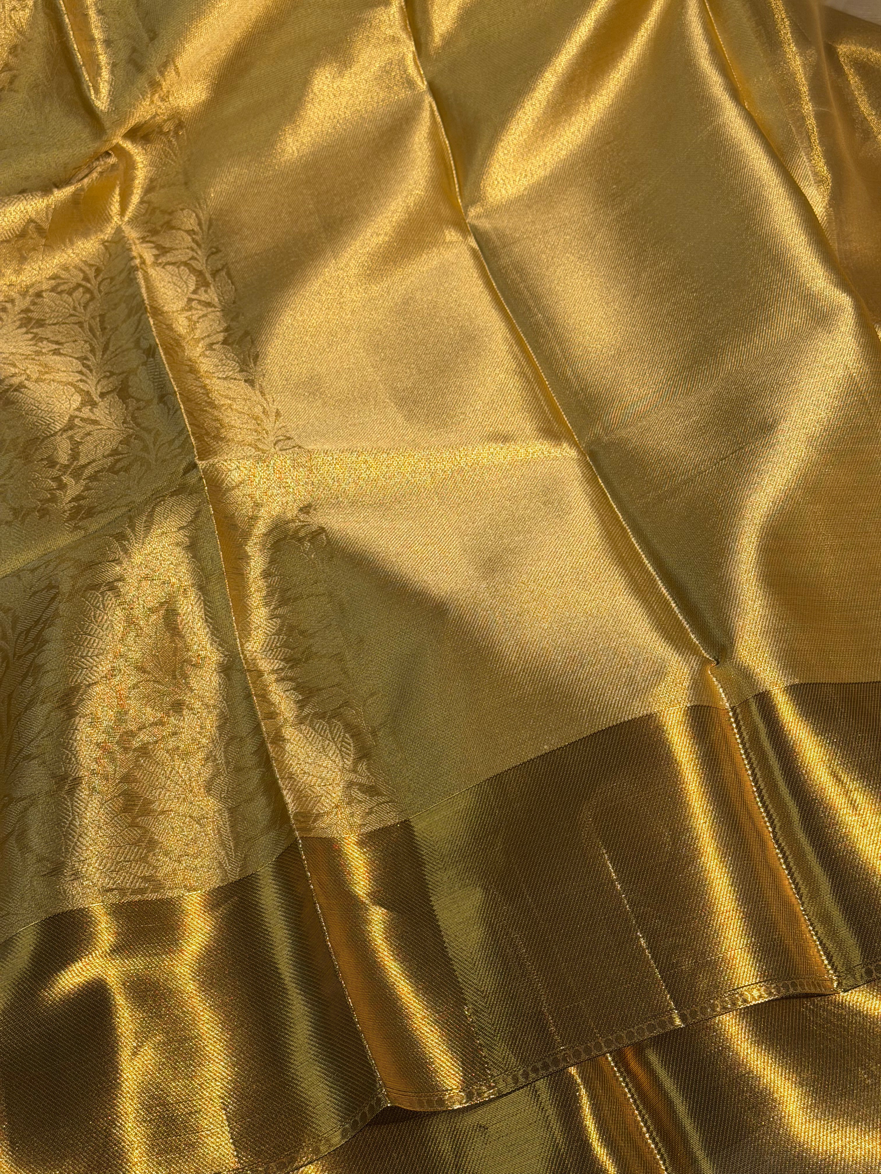 Nita Ambani Inspired Premium Kanjeevaram Brocade Tissue Silk Banarasi Saree