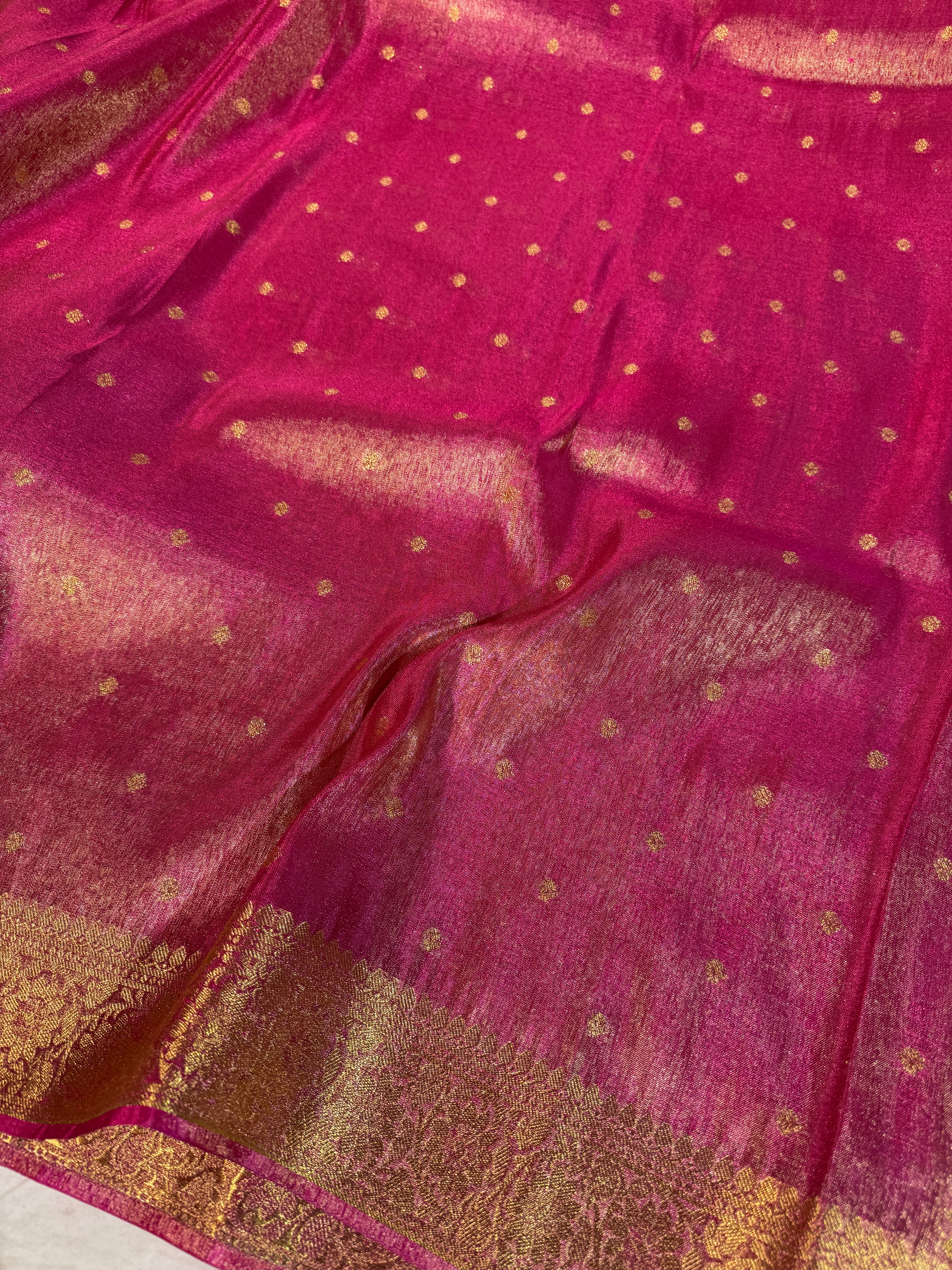 Metallic Rani Pink Breathable Tissue Silk Banarasi Saree