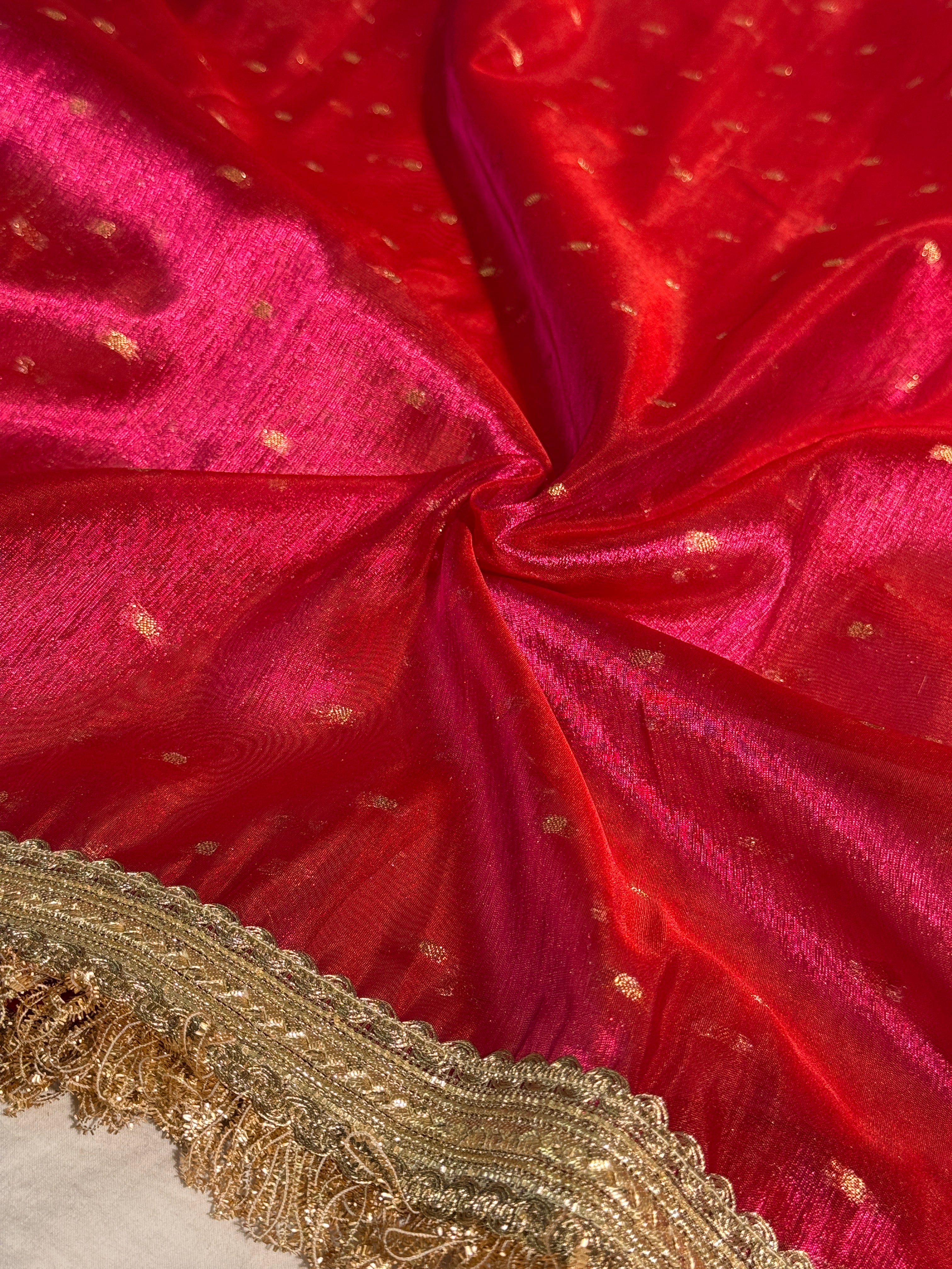 Metallic Deep Pink Premium Tissue Silk Lace Attached Banarasi Saree