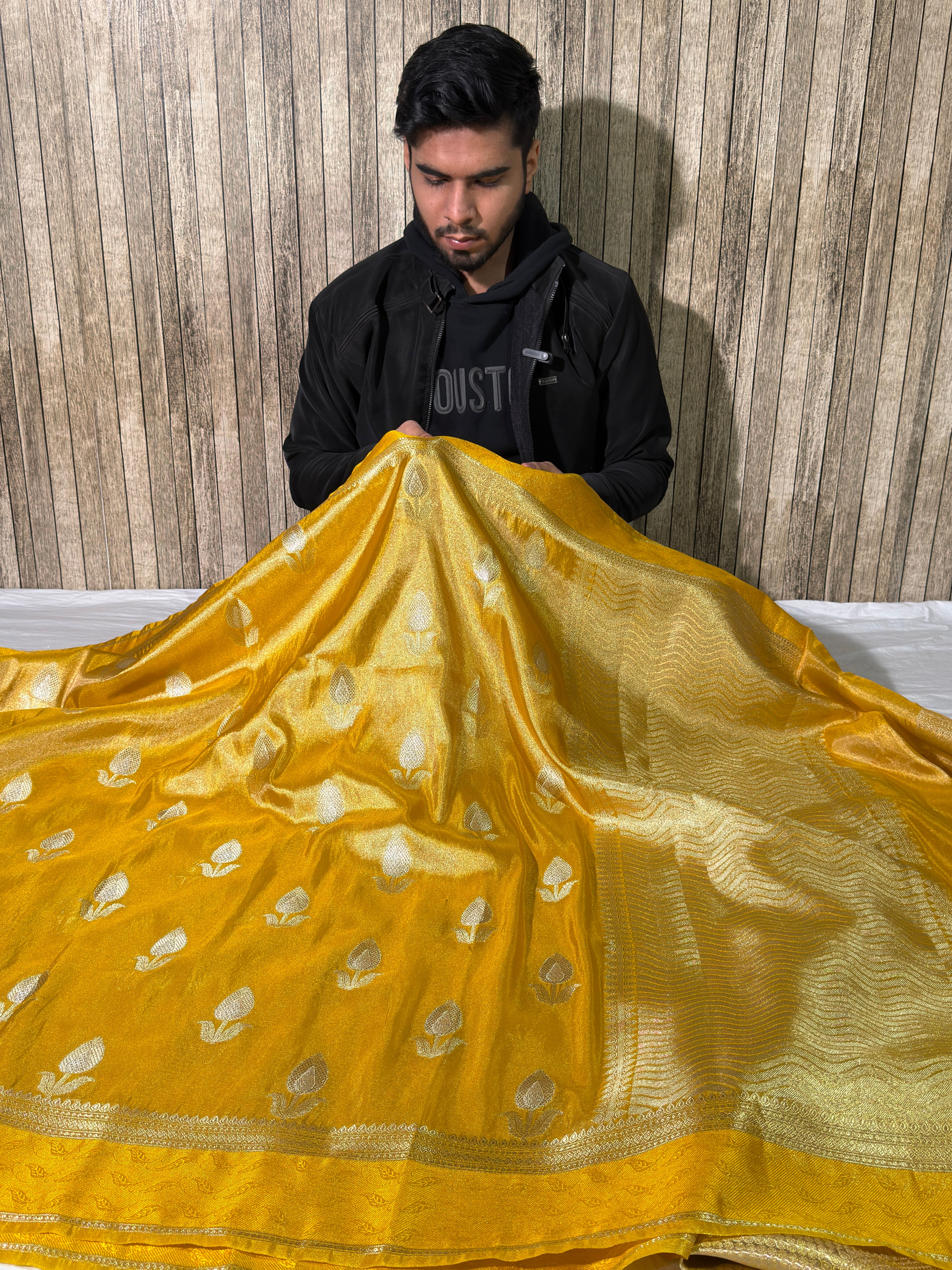 Metallic Gold Yellow Premium Breathable Tissue Silk Banarasi Saree