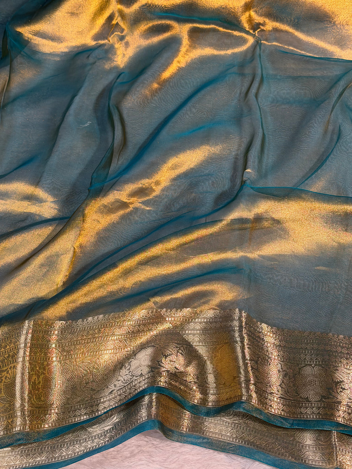 Dual Shaded Seagreen 100% Pure Tissue Silk Banarasi Saree