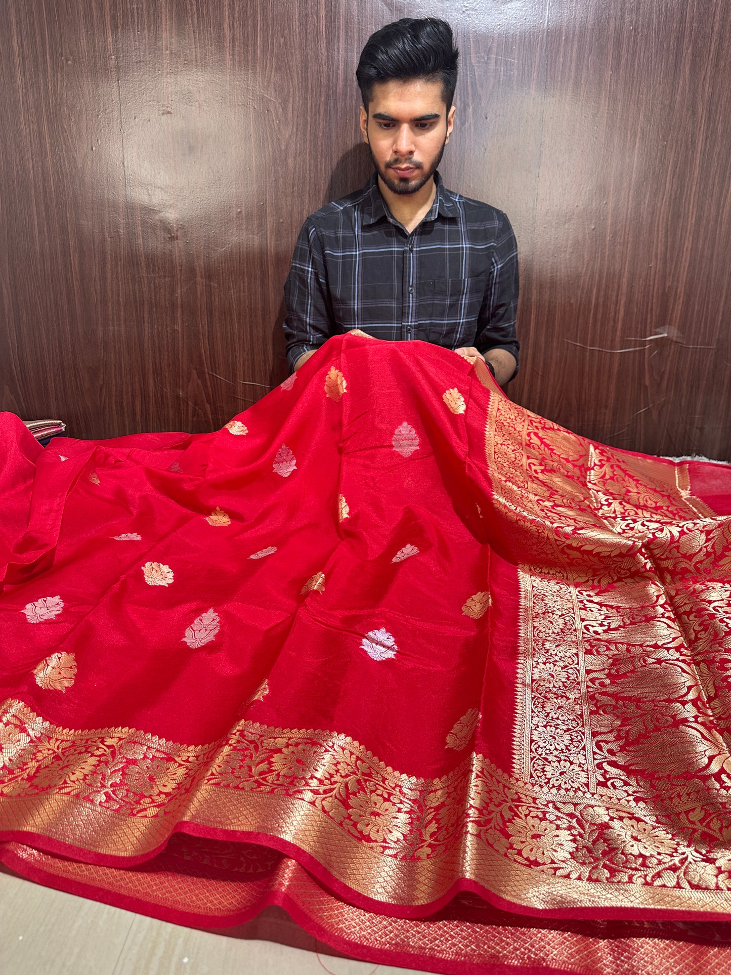 Exclusive Bridal Red Soft Kaath Bandh Weave Warm Silk Banarasi Saree