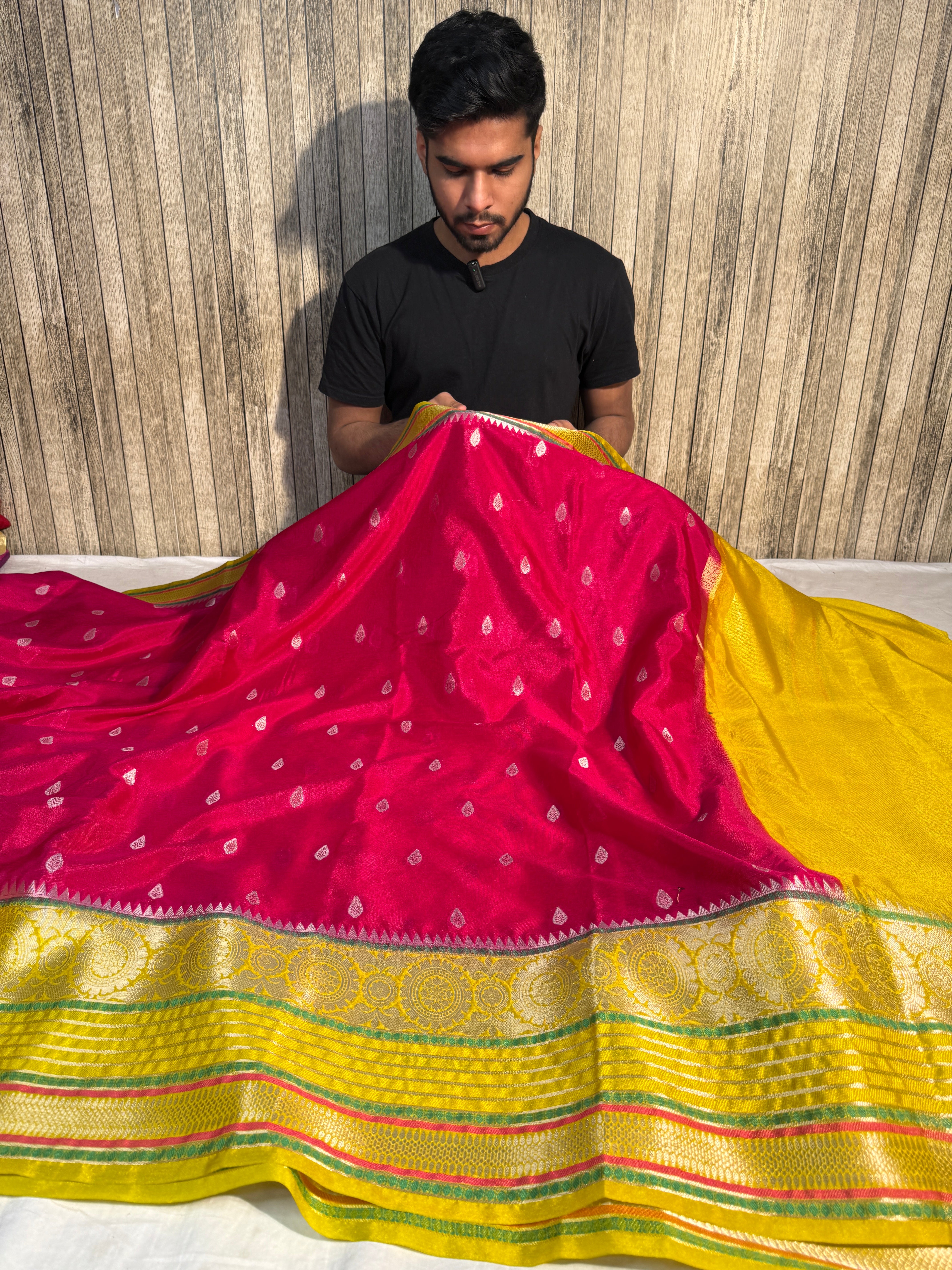 Contrast Premium Soft Banarasi Chiniya Silk Saree