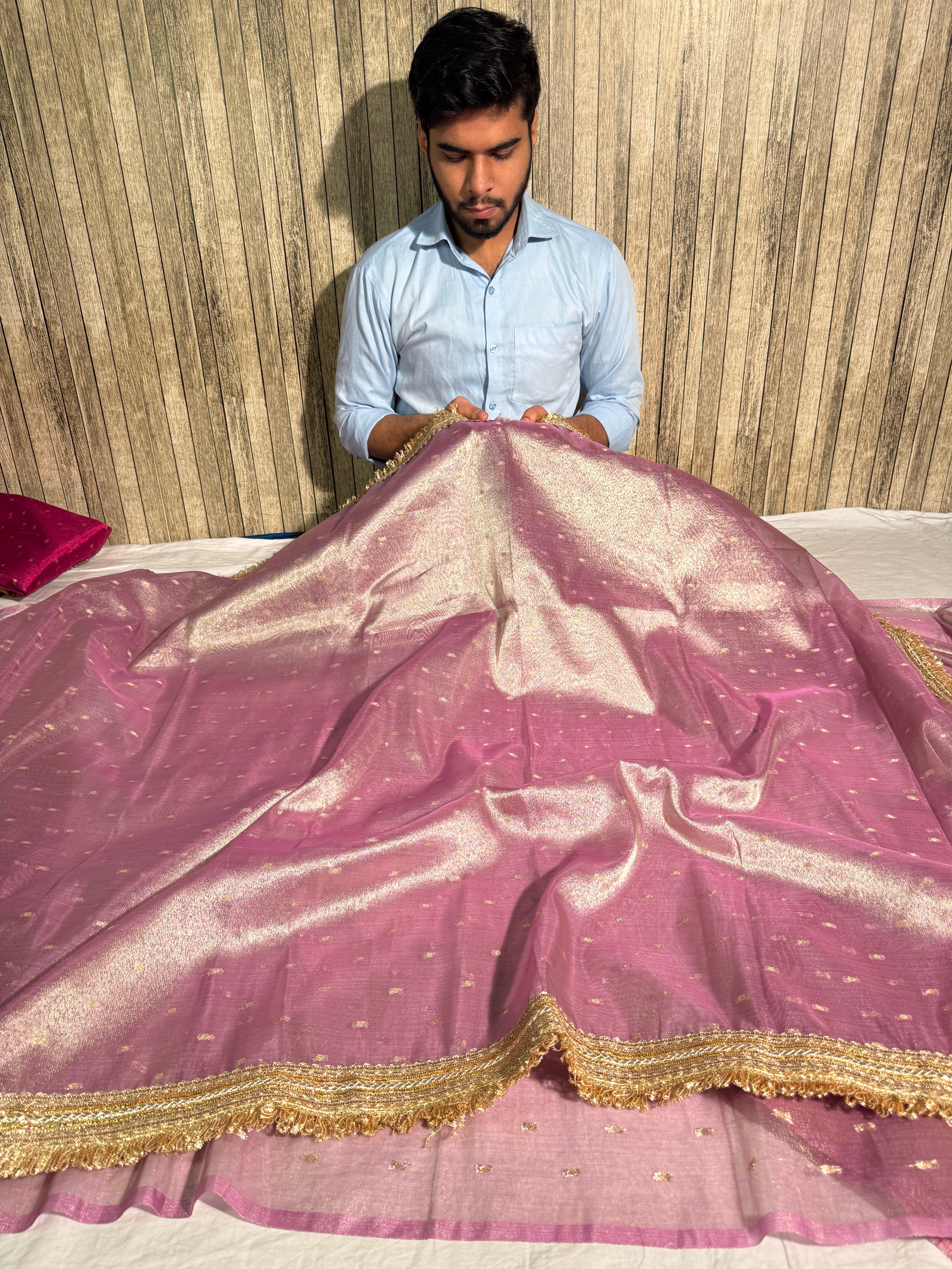 Metallic Lavendar Premium Tissue Silk Lace Attached Banarasi Saree