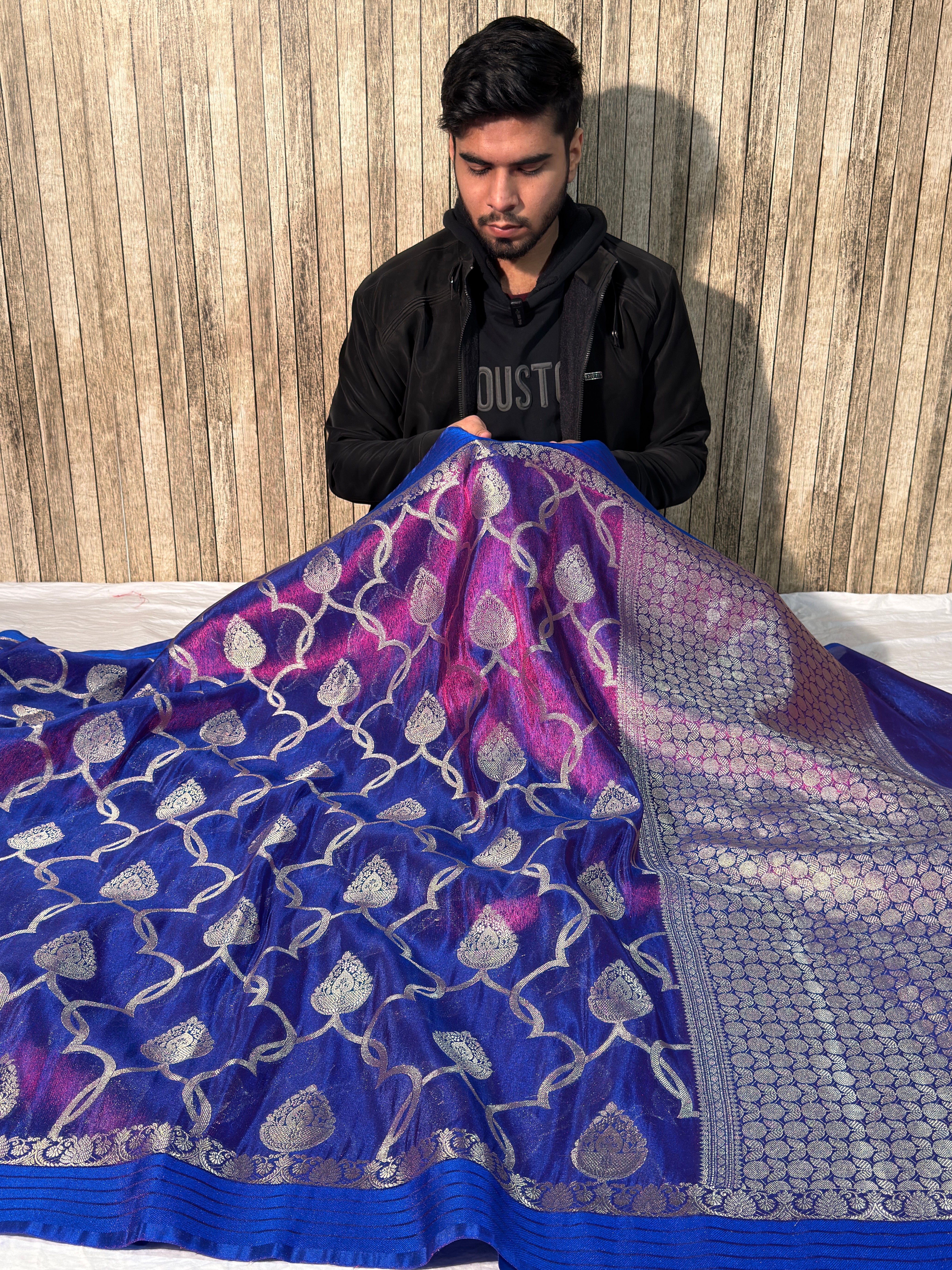 Metallic Blue Dual Shaded Premium Breathable Tissue Silk Banarasi Saree