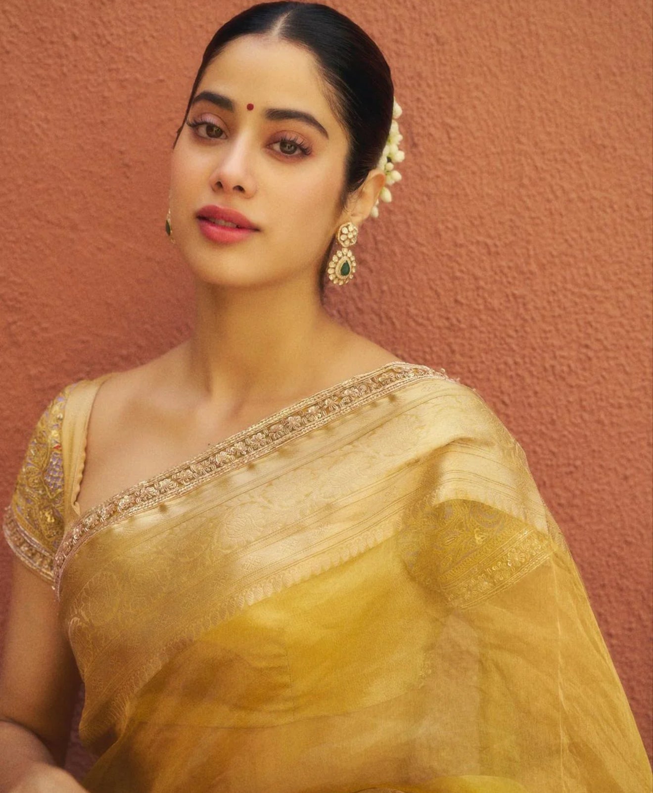 janhvi kapoor designer saree