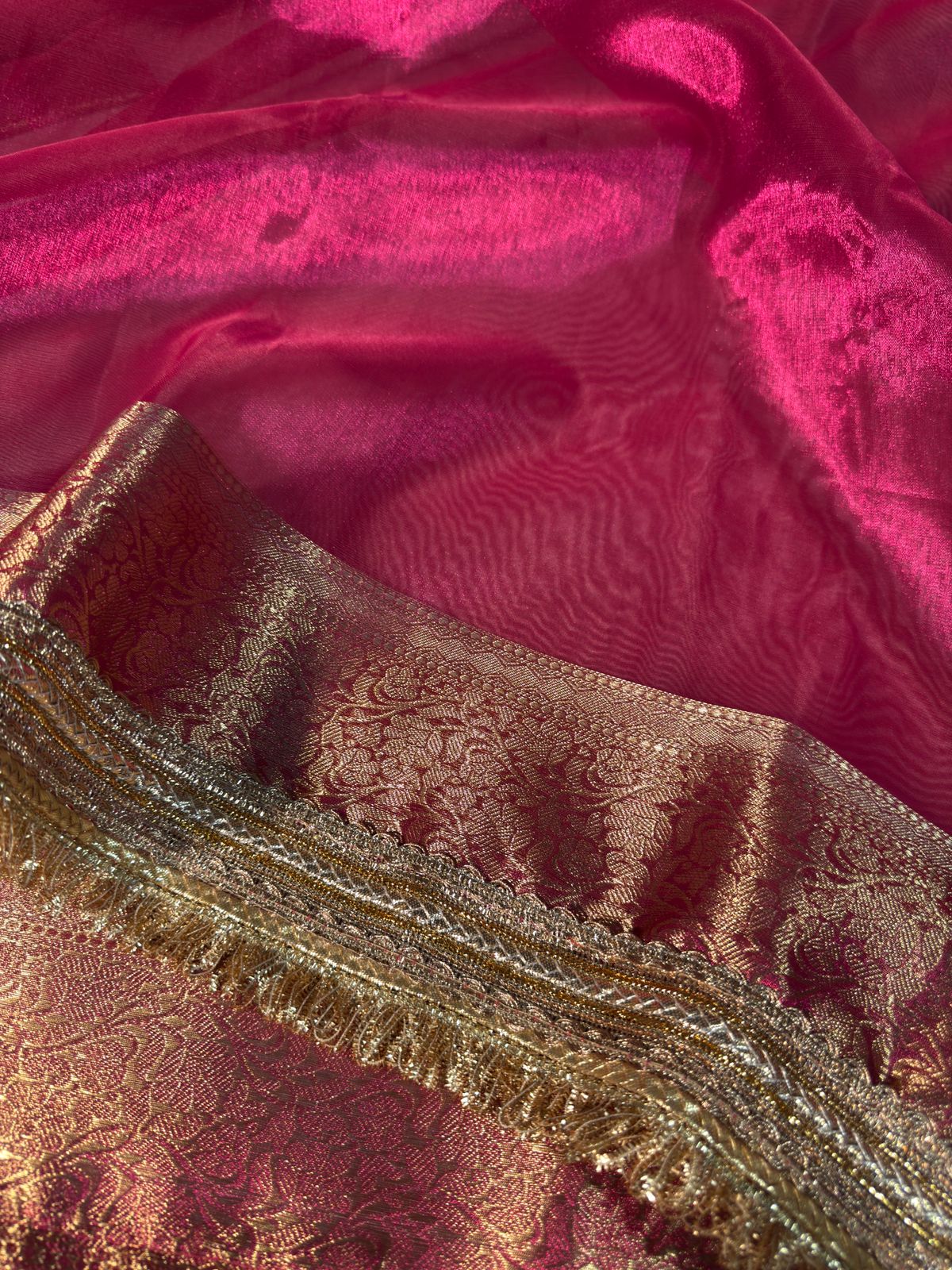 Metallic Rani Pink Premium Tissue Silk Lace Work Banarasi Saree