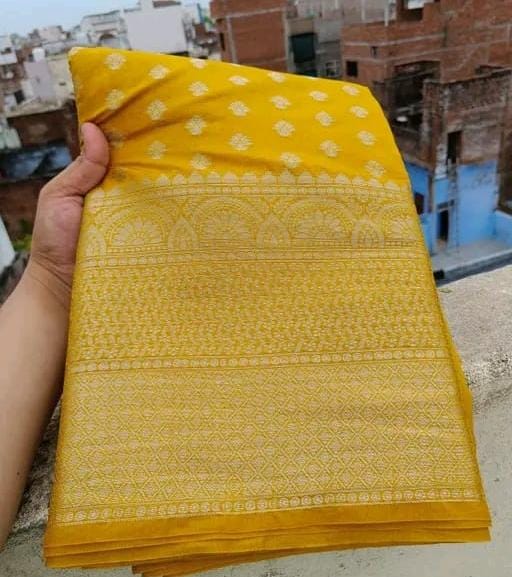 Beautiful Gold Yellow Bridal Khaddi Buti Warm Silk Banarasi Saree