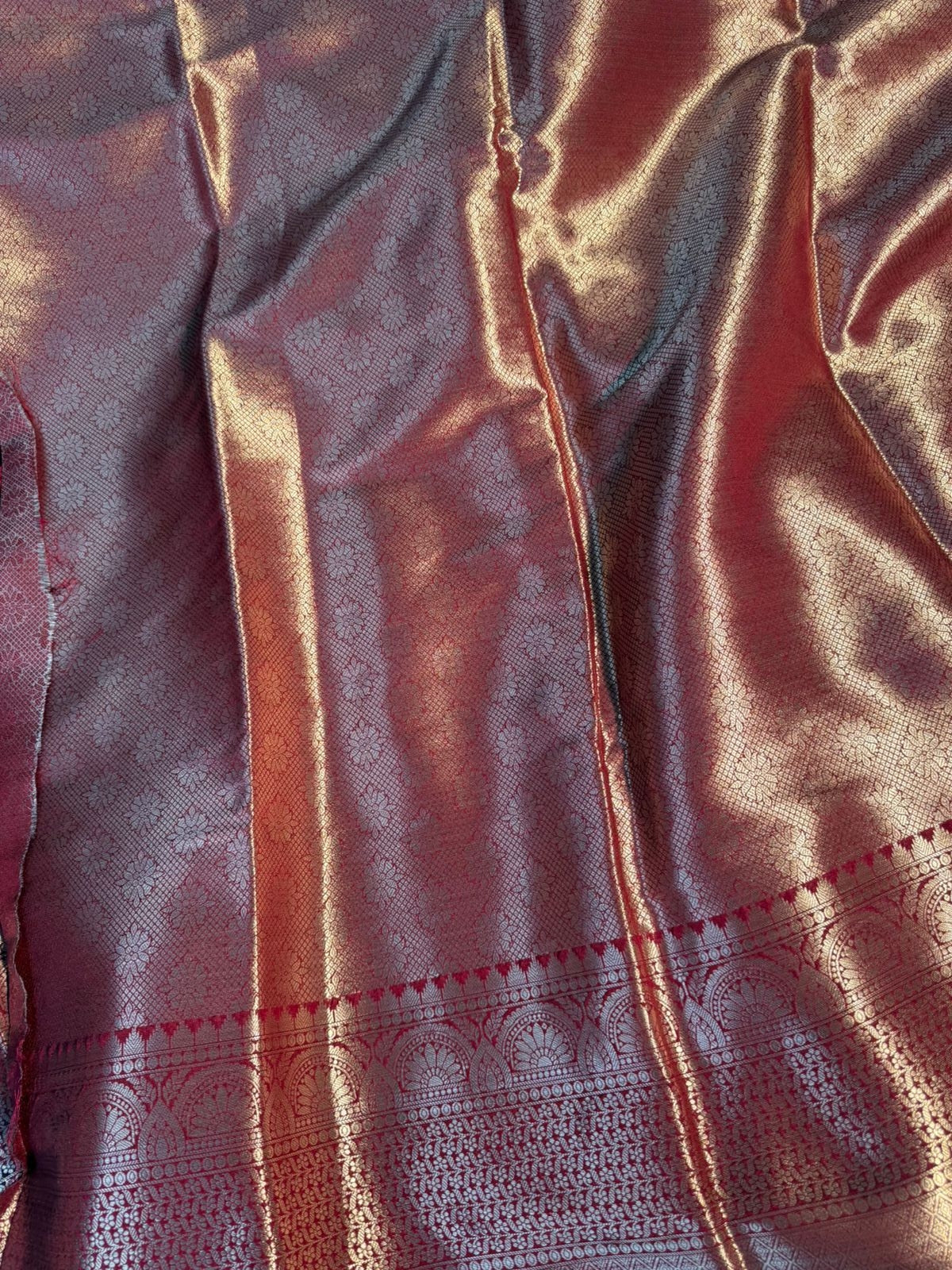 Bridal Red Premium Chiniya Silk Zari Buti Weave Banarasi Saree