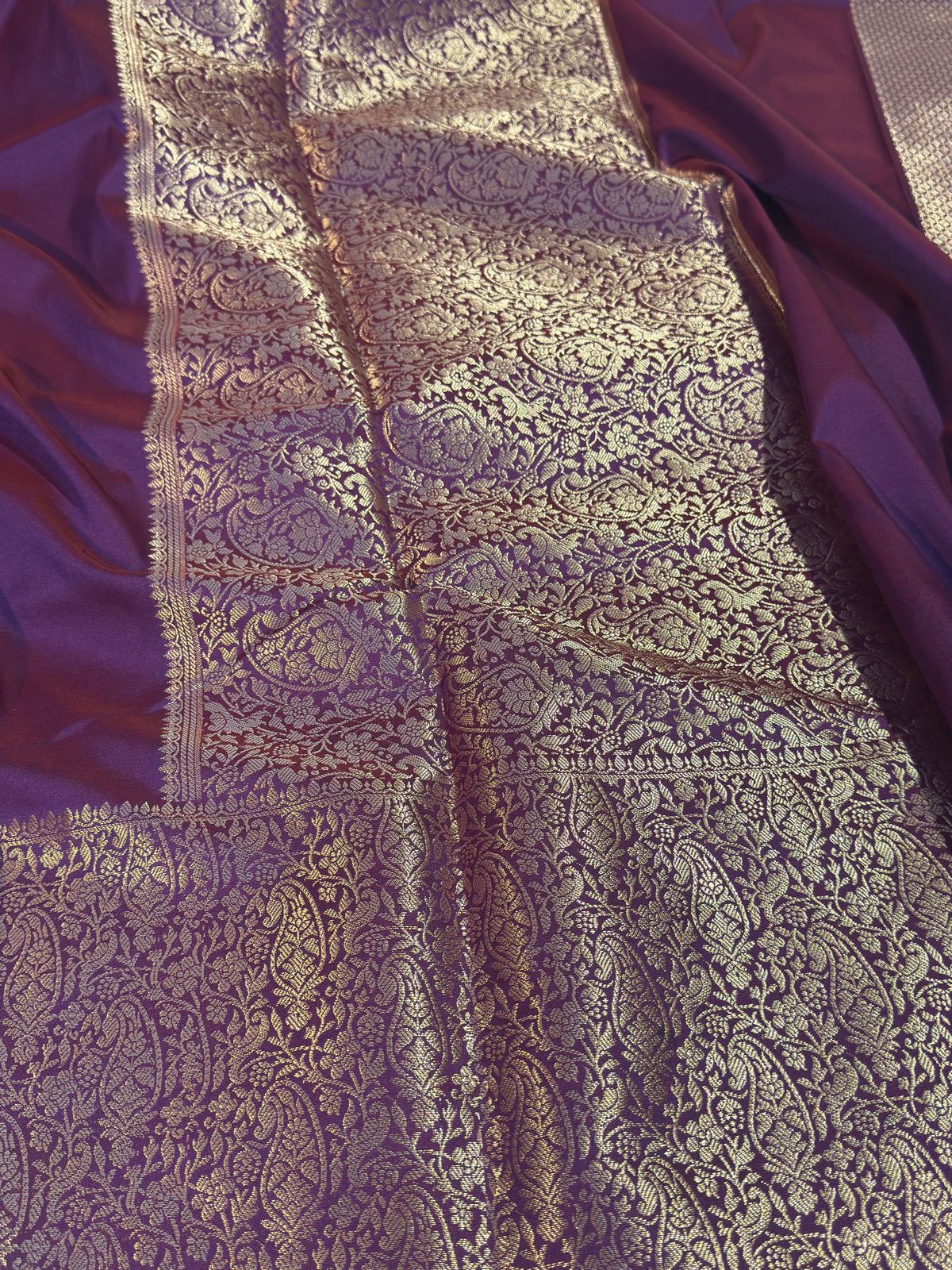 Magenta Chiniya Katan Silk Banarasi Saree